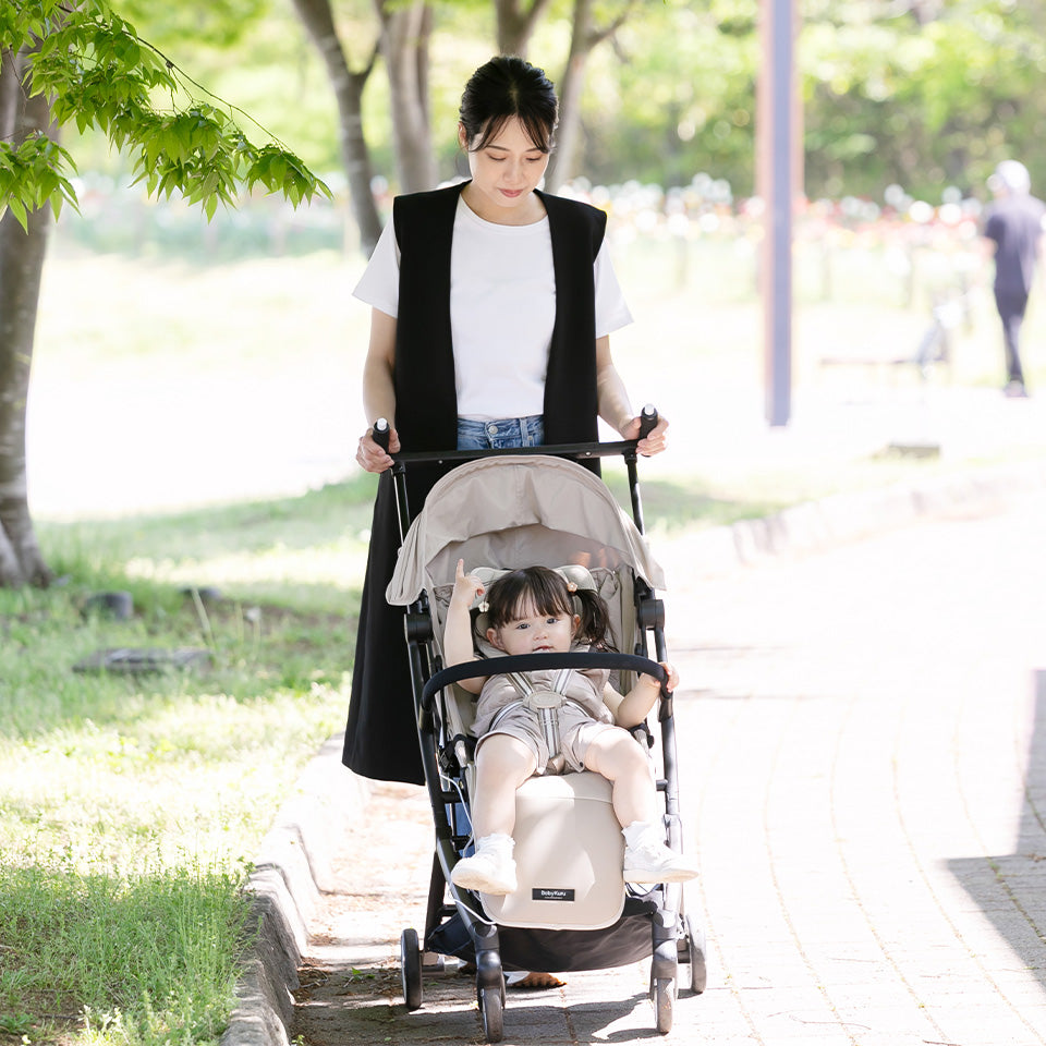 新品　Baby Kuru2 スターグレー ベビーカーシート　クール　ファン付 夏のおでかけの必需品！ファン付きベビーカーシート「べびくる